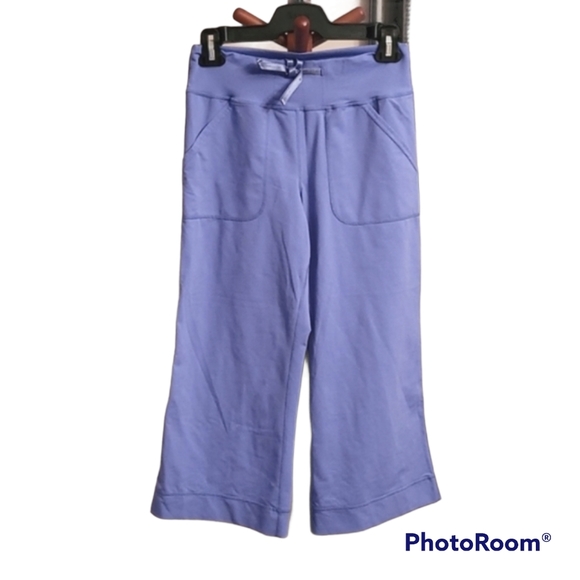 Lululemon Periwinkle Capri Pants - Picture 1 of 7
